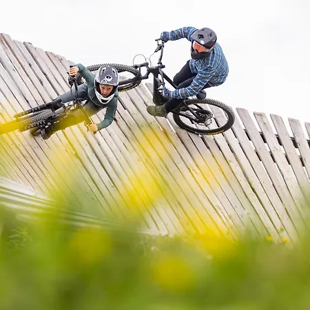 Deluxe - Center - 5 Min To Slopes - Am Kurpark - Free Parking Apartment